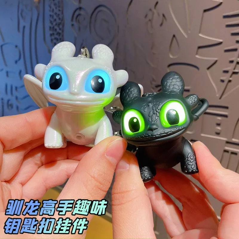 新登場「ヒックとドラゴン」トゥースレスキーホルダー、高彩度で - Pc Gaming Dragon のレビューと価格